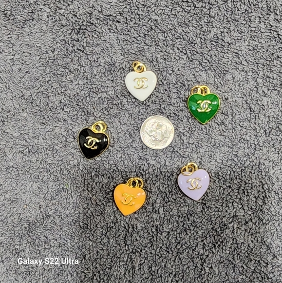 Luxury CC Gold Enamel Zipper Pull Pendant in White Green Black Periwikle Pumpkin - Picture 5 of 5